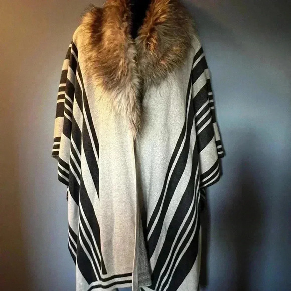 NWT Merona Blanket Sweater Sz S/M Removable Faux Fur Collar WARM! - Picture 3 of 5